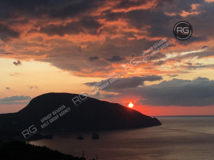 Миниатюра 9, Участок у моря в Гурзуфе, 15 соток, Крым Республика, Ялта г., Гурзуф п.г.т., Гурзуфское ш., д.9а