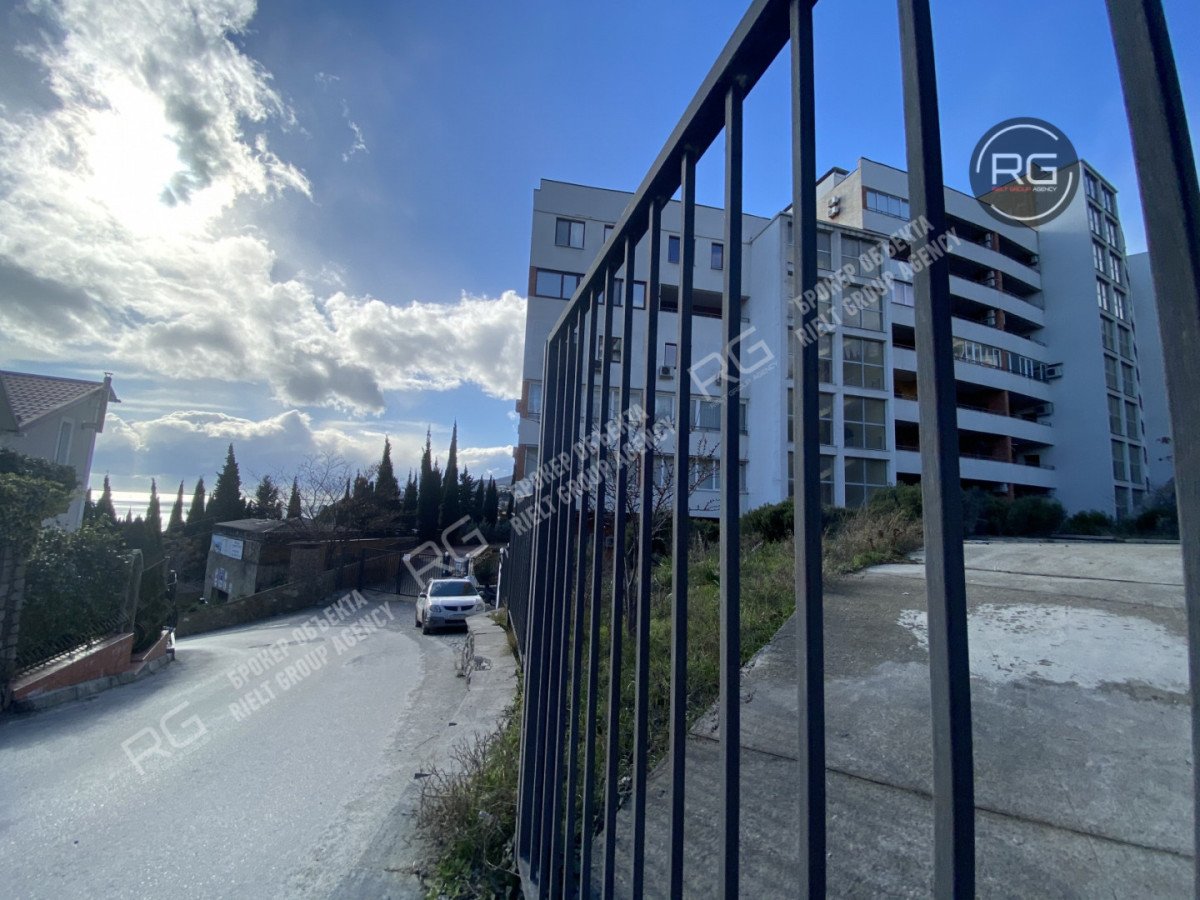 Фото 1, Участок в центре Гурзуфа, 9,5 соток, Крым Республика, Ялта г., Гурзуф п.г.т., Строителей ул., д.9