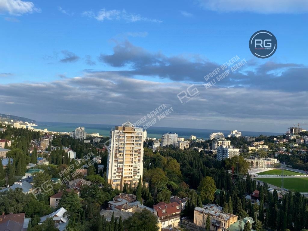 Фото 1, Видовая студия под отделку в Ялте, 68 м², Крым Республика, Ялта г., Ломоносова ул., д.25