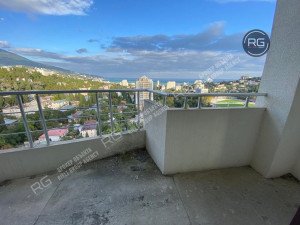 Миниатюра 6, Видовые апартаменты под отделку в Ялте, 95,8 м², Крым Республика, Ялта г., Ломоносова ул., д.25