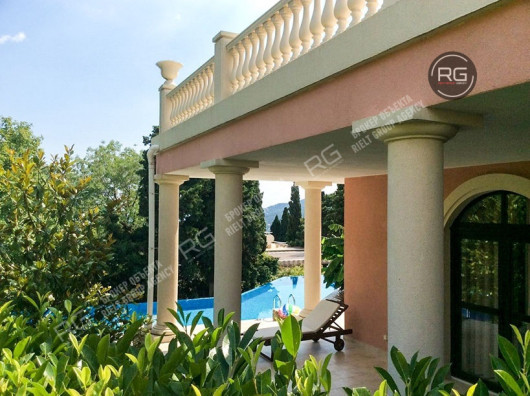 Вилла в Гурзуфе, 506 м², Крым Республика, Ялта г., Гурзуф п.г.т., Ялтинская ул., д.50а