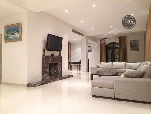 Вилла в Гурзуфе, 506 м², Крым Республика, Ялта г., Гурзуф п.г.т., Ялтинская ул., д.50а