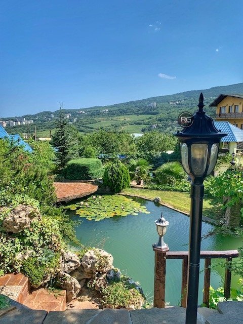 Живописное место. Уникальный проект., 611 м², Крым Республика, Ялта г., Большевистская ул., д.25